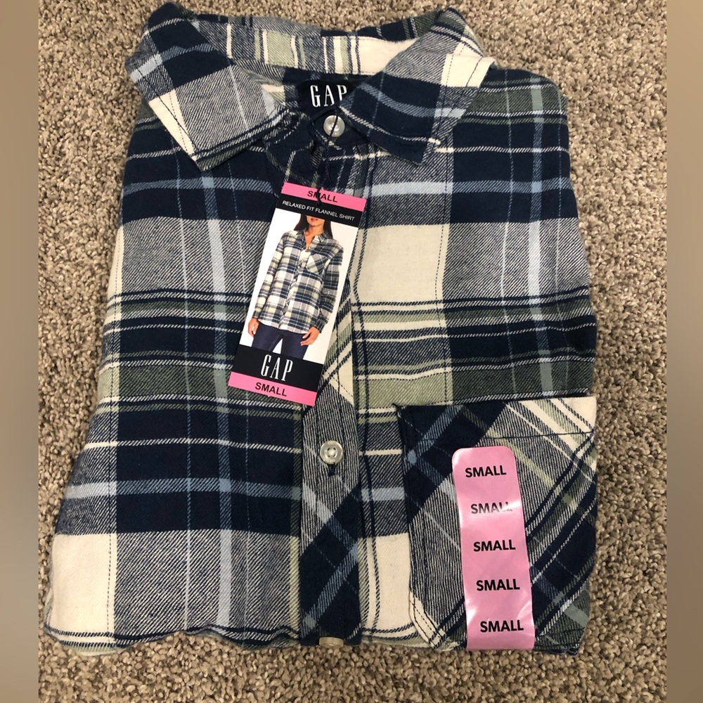 Women’s Gap Relaxed Fit Flannel Shirt “Sea Spray-Amelia Plaid”